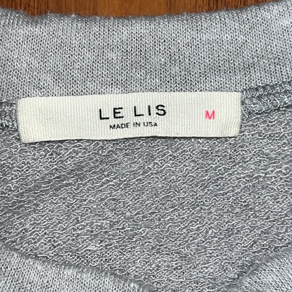 Le lis women’s cold shoulder light weight thin sweatshirt size medium - Picture 3 of 10